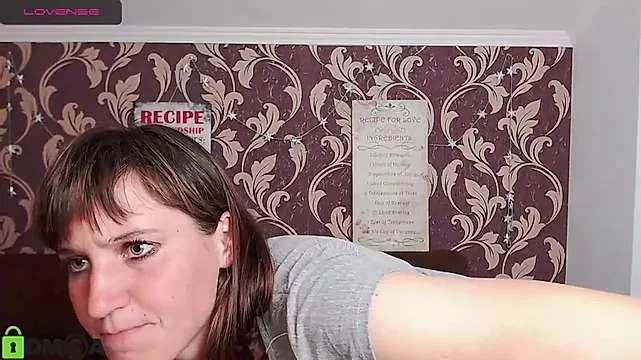 Live sex webcam photo for MilaKettis #244779528