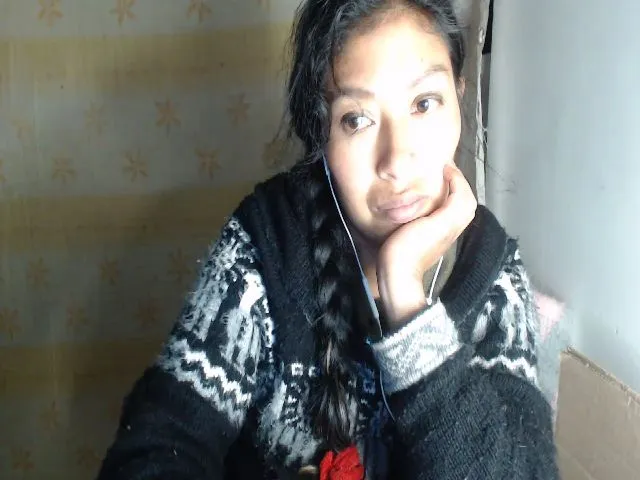 Live sex webcam photo for CHILENITAHOT #254666543