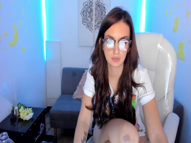 Live sex webcam photo for Connie__jones #255787737