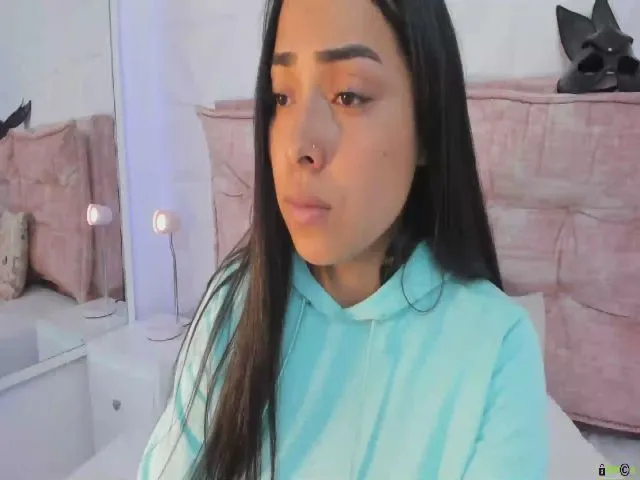 Live sex webcam photo for Kendry_ #259624840