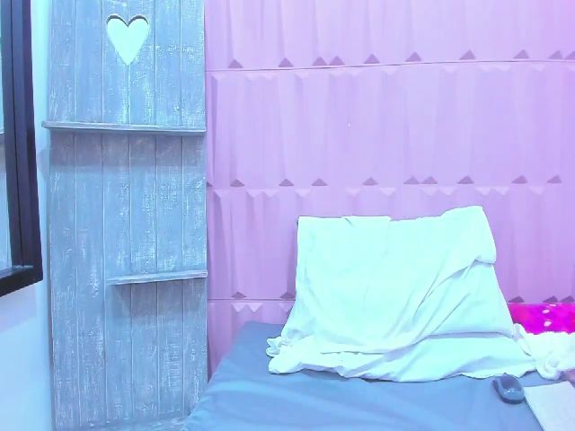 Live sex webcam photo for Cristal_West #262493811