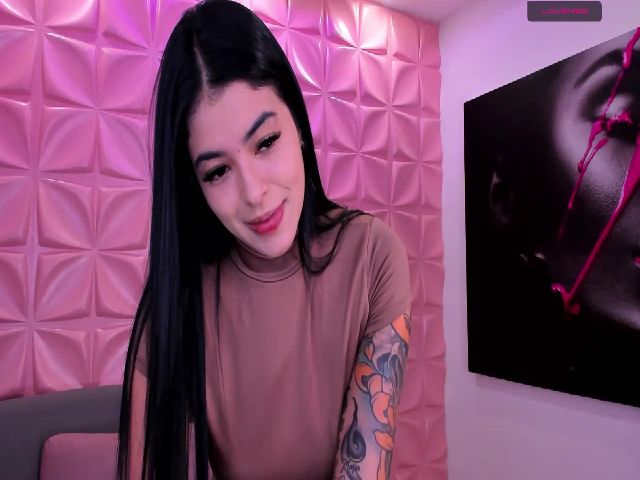 Live sex webcam photo for Andrea_T #253209379