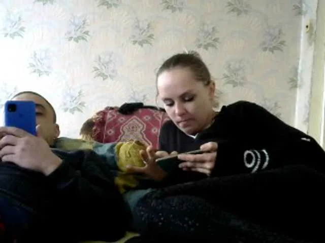 Live sex webcam photo for REPTILIAY #241072221