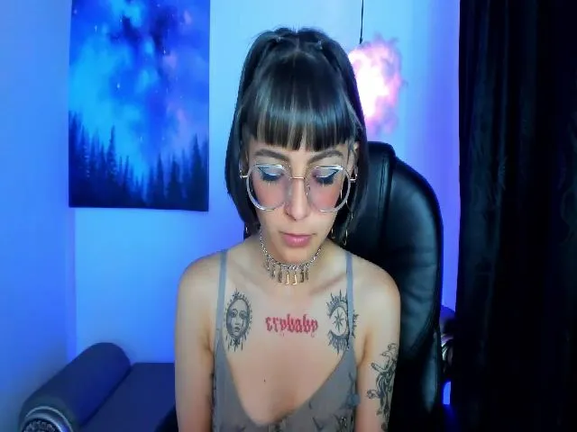 Live sex webcam photo for Angelsiinner #256947213