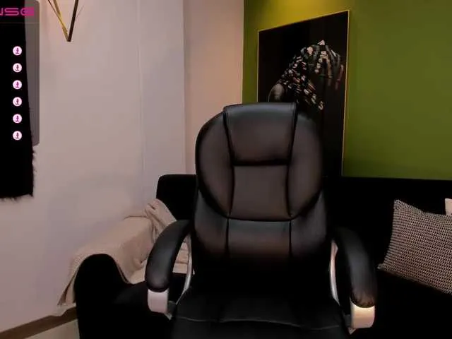 Live sex webcam photo for SarahPrestonX #240962521