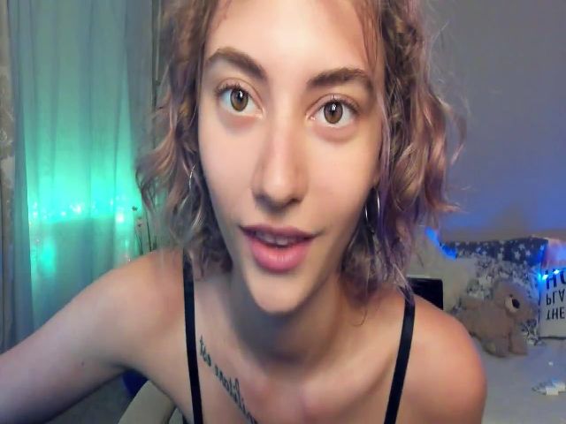 Live sex webcam photo for CuteCurles #257823339