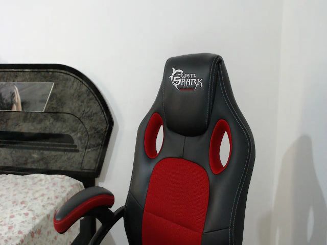 Live sex webcam photo for O0HH____H3L0W #254112245