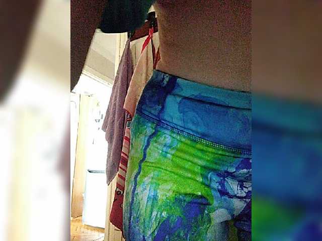 Live sex webcam photo for Alenushka888 #241377258