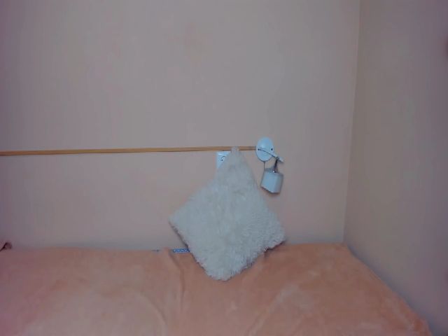 Live sex webcam photo for RoxyRoxe #255794422