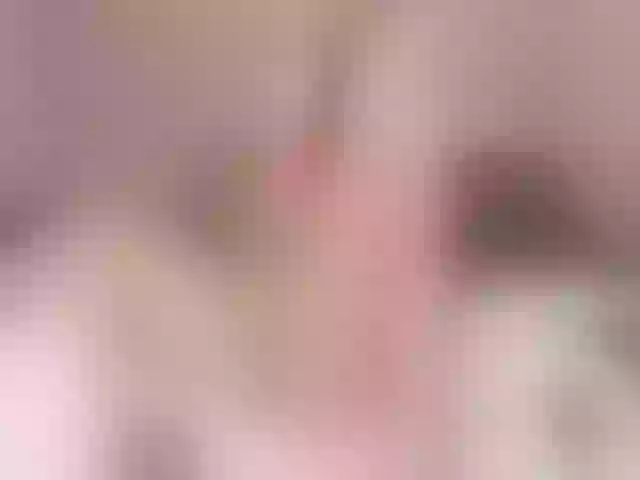 Live sex webcam photo for EmmaSiff #259428101
