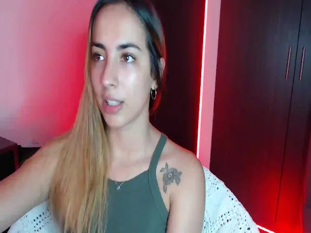 Live sex webcam photo for April_dew #261030803