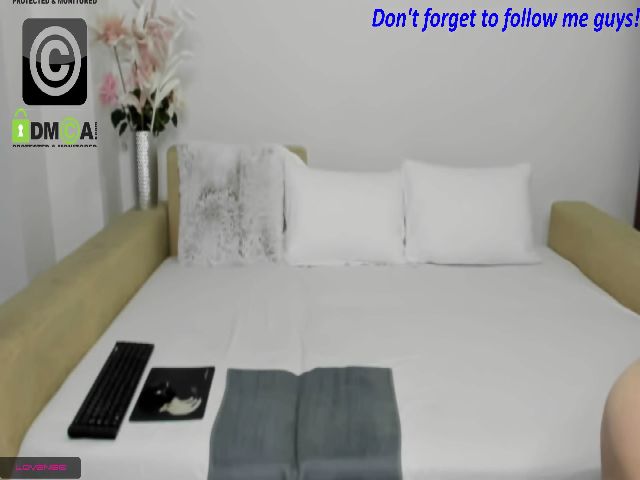 Live sex webcam photo for AnissyaX #259159903