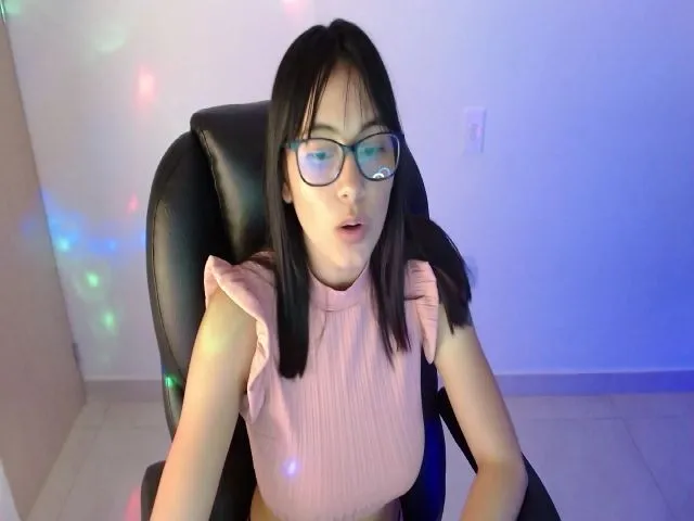 Live sex webcam photo for Addisonclark9 #257137926