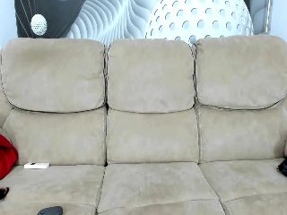 Live sex webcam photo for HaleySweet18 #252017599