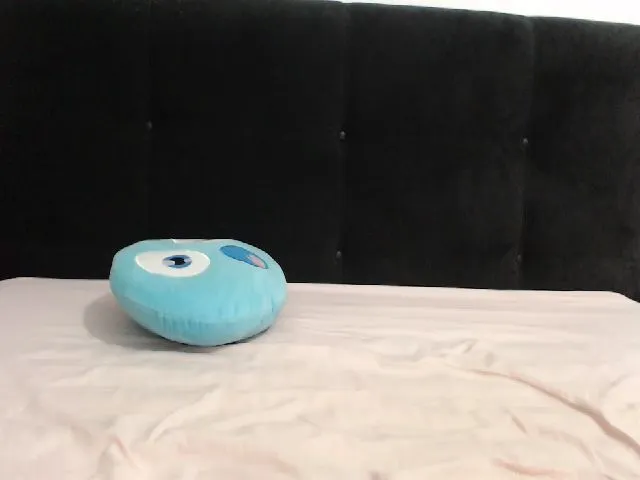 Live sex webcam photo for ClaudiaSexxyy #264619078
