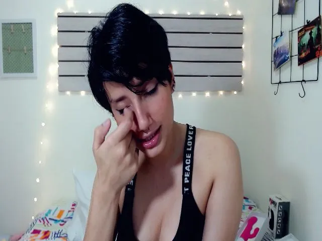 Live sex webcam photo for Lorelain_ #257380289