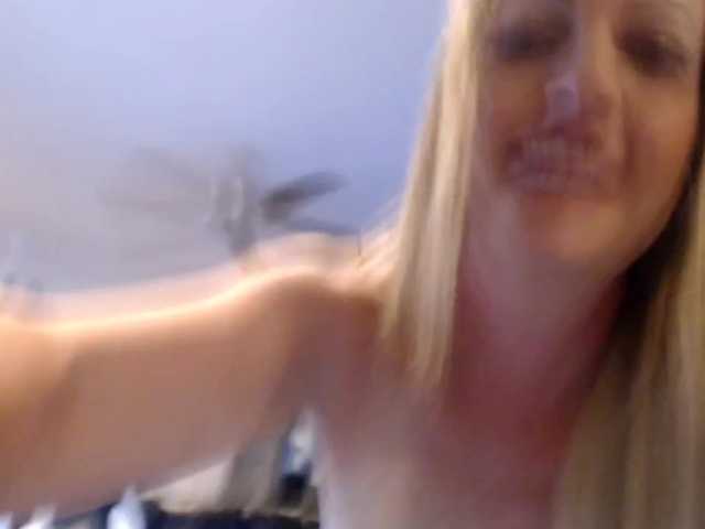 Live sex webcam photo for Mckennaray #241375407