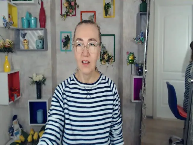 Live sex webcam photo for Greybunny #256871991