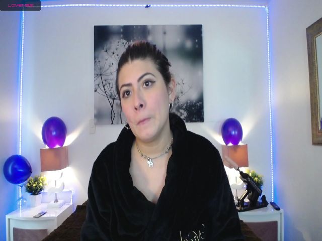 Live sex webcam photo for NicolSaenz #262746852