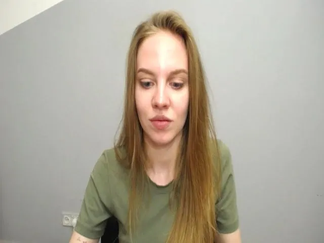 Live sex webcam photo for HappySecret_ #261570819