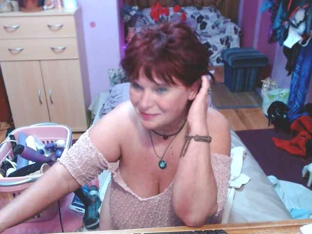 Live sex webcam photo for Elmira63 #241414580