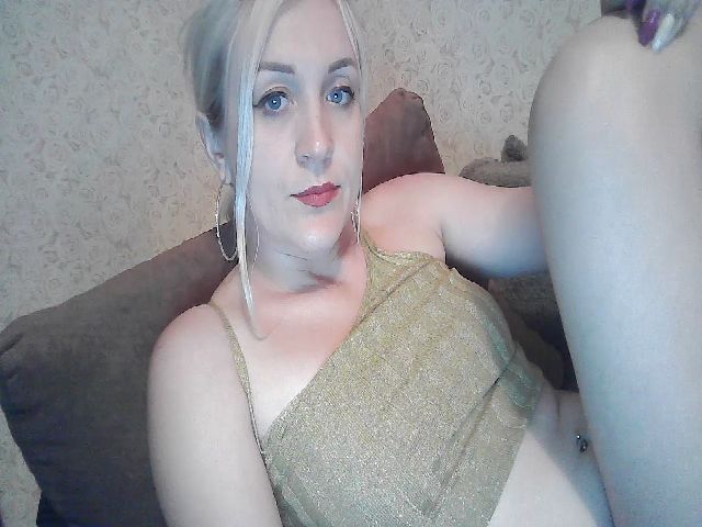 Live sex webcam photo for KisssMalinka #265096178