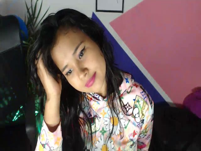 Live sex webcam photo for Adictionhorny #252764080