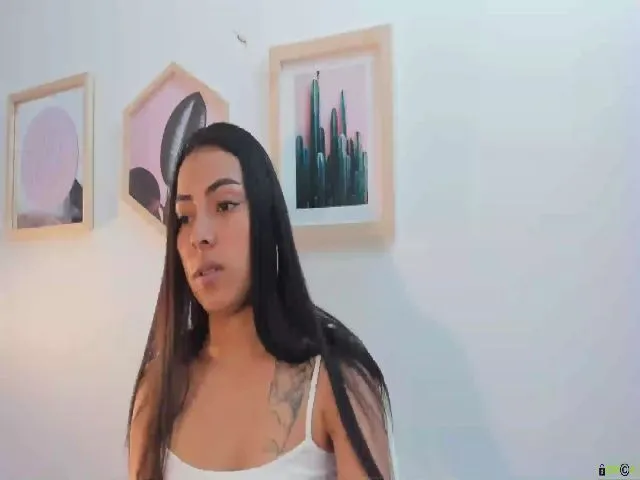 Live sex webcam photo for Kendry_ #257807152