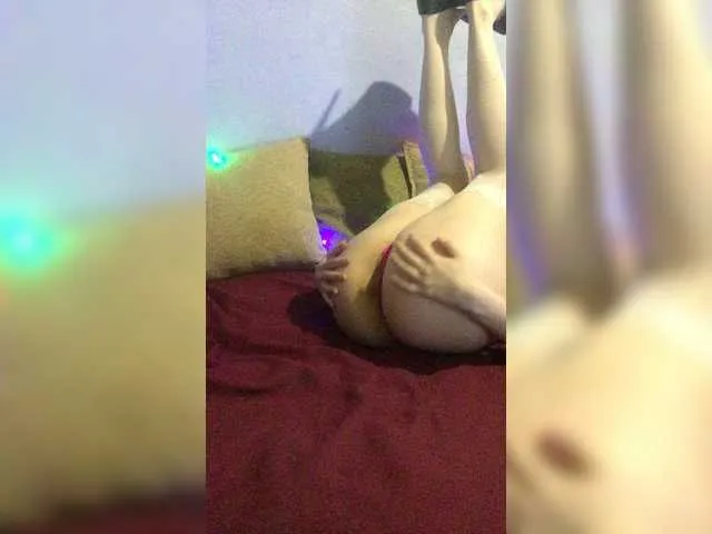 Live sex webcam photo for Little-babyli #241417349