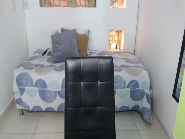 Live sex webcam photo for nicollewalton #264634738