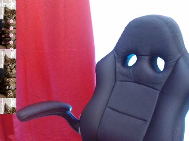 Live sex webcam photo for NumaAsun #255403498