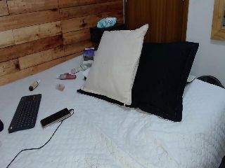 Live sex webcam photo for Sofia_garces #252056932