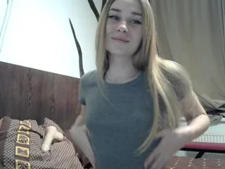 Live sex webcam photo for Lisenaok #240814835