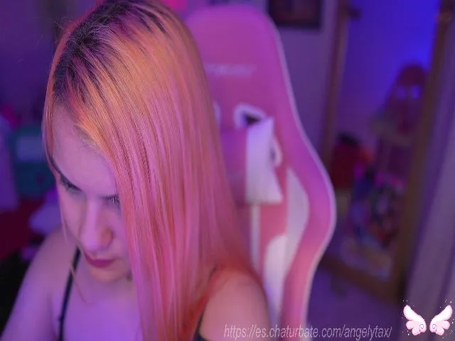 Live sex webcam photo for Angelytaxx #253311948