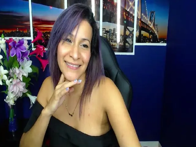 Live sex webcam photo for Infernalsexx #253997542