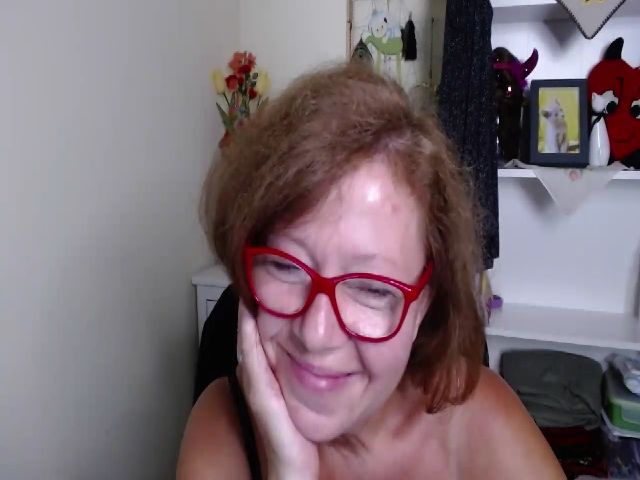 Live sex webcam photo for Adele_69 #258633496