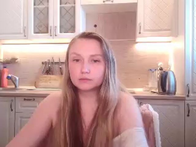 Live sex webcam photo for JaneGrey111 #258548580