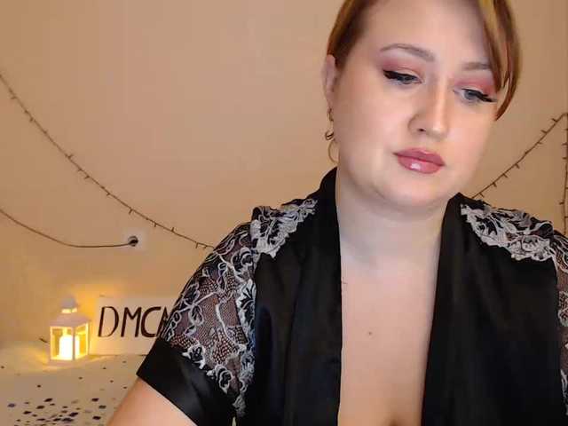 Live sex webcam photo for NewAnna #240954276