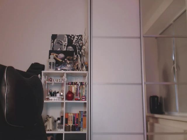 Live sex webcam photo for KellyAsian #253867815