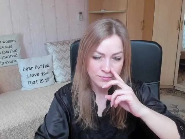 Live sex webcam photo for CherishSia #241107874