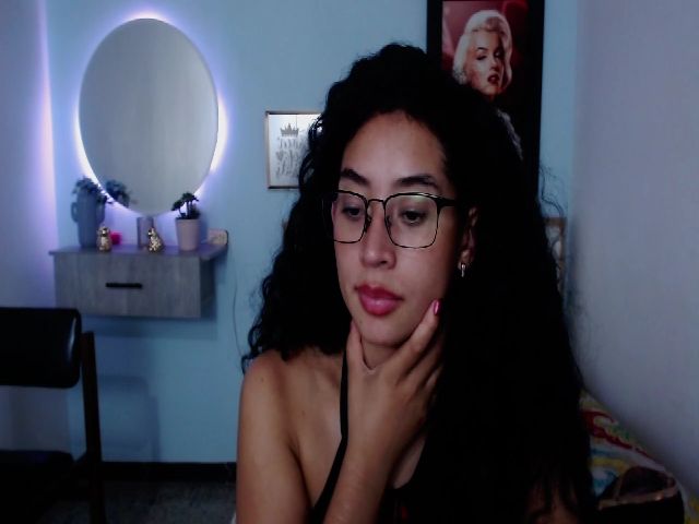 Live sex webcam photo for Jade_lee88 #254426708
