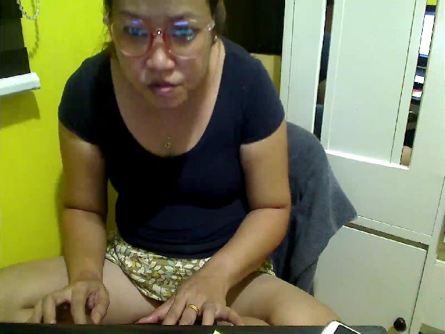 Live sex webcam photo for LiL_Spermaid #264098308