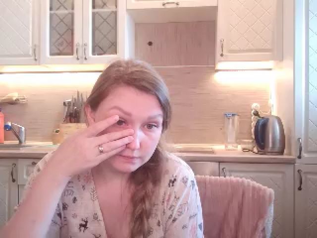 Live sex webcam photo for JaneGrey111 #256195190