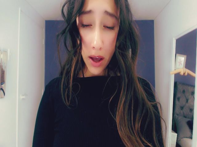 Live sex webcam photo for anniesclub #255832297