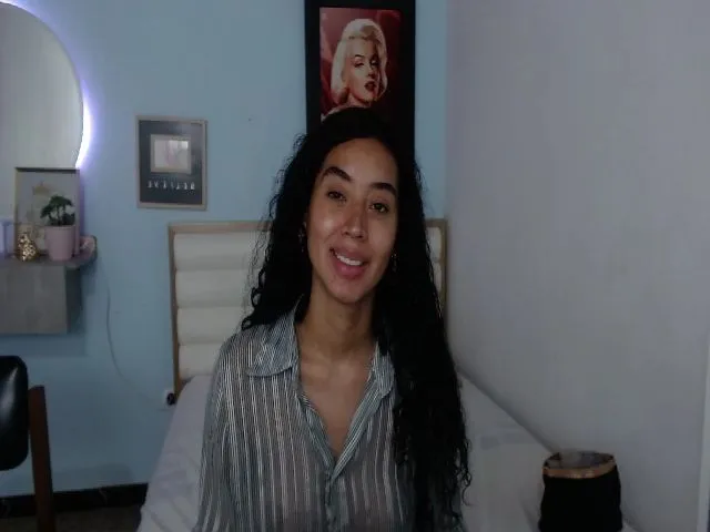 Live sex webcam photo for Jade_lee88 #261398090