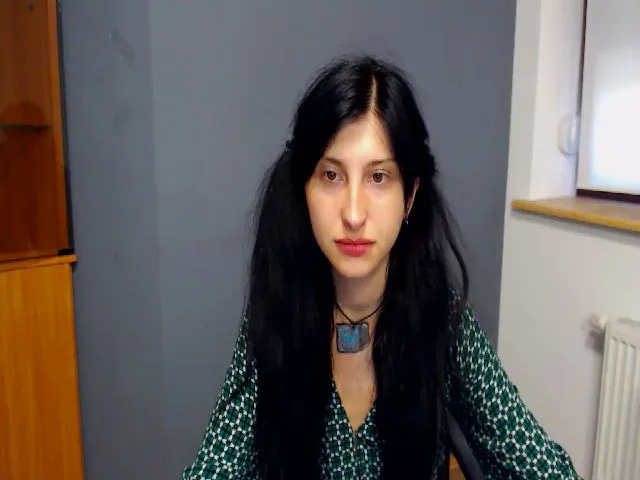 Live sex webcam photo for SnowSpacee #253378686