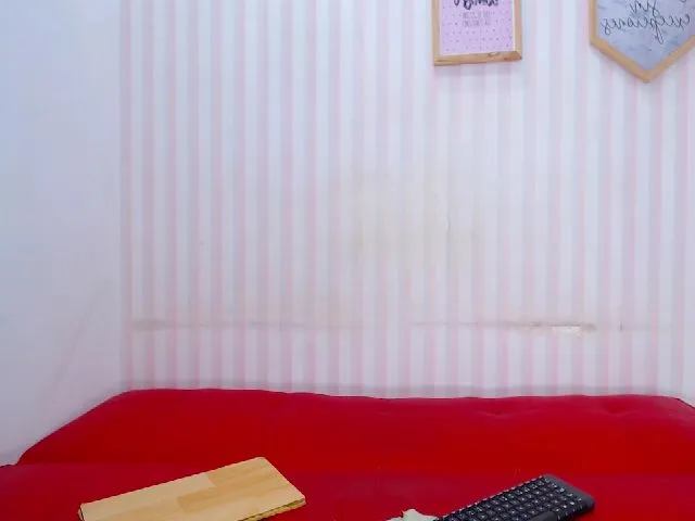 Live sex webcam photo for BrownieYonce_ #256807866