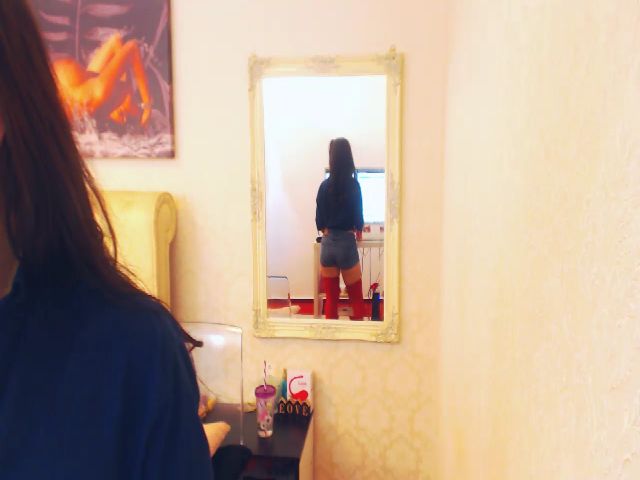 Live sex webcam photo for AlishaPacari #260284202