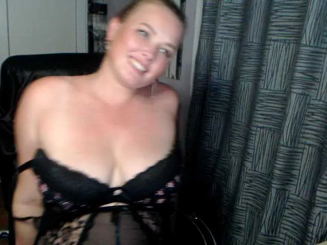 Live sex webcam photo for mmmmIrynammm #250563295
