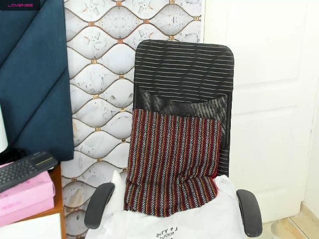 Live sex webcam photo for Anna_cooper #265233747